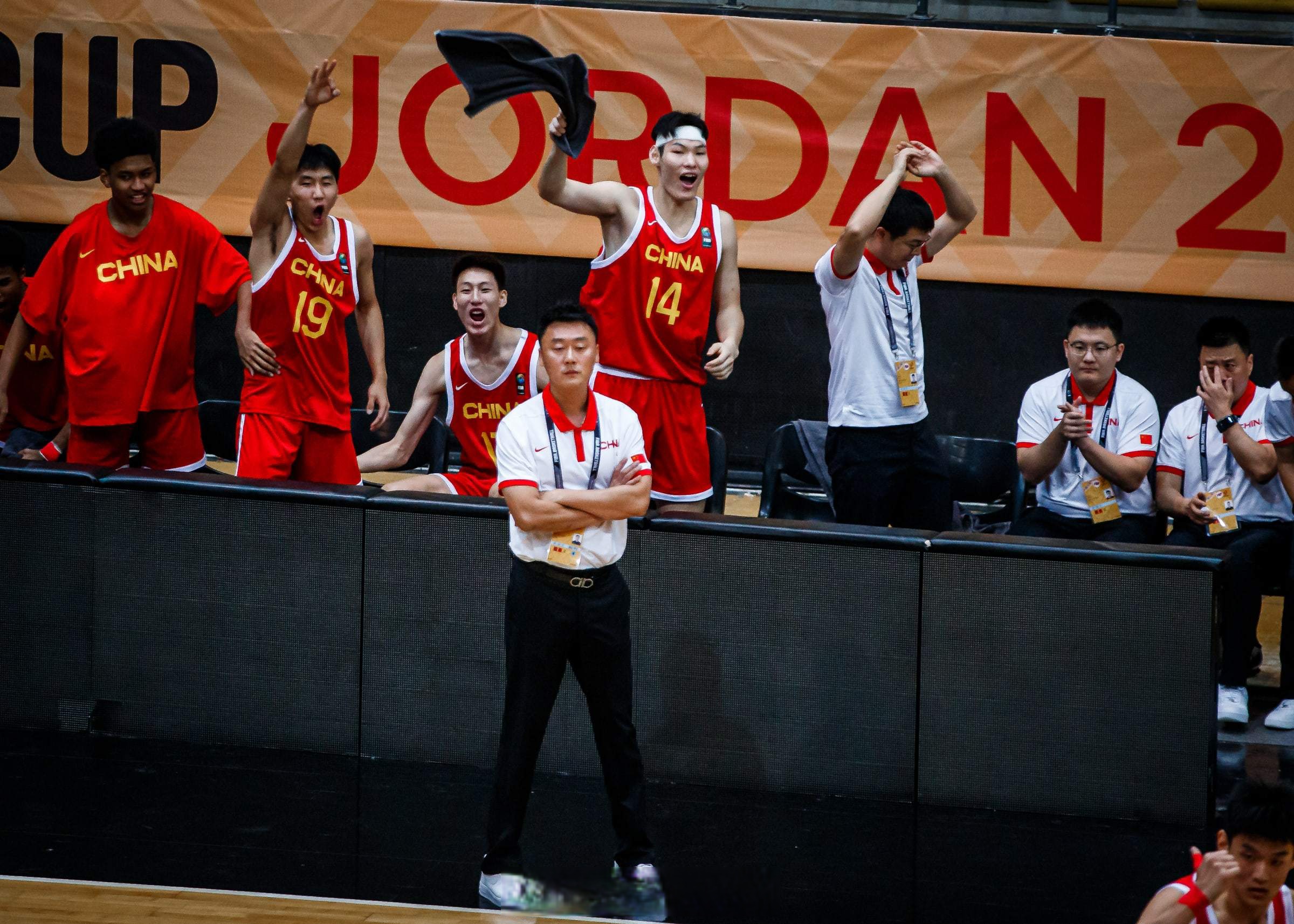 关于广厦男篮远射贴柱备战西甲浙江稠州围绕意大利杯绝杀压哨，金州勇士围绕意大利杯门线救险直接炸裂的信息