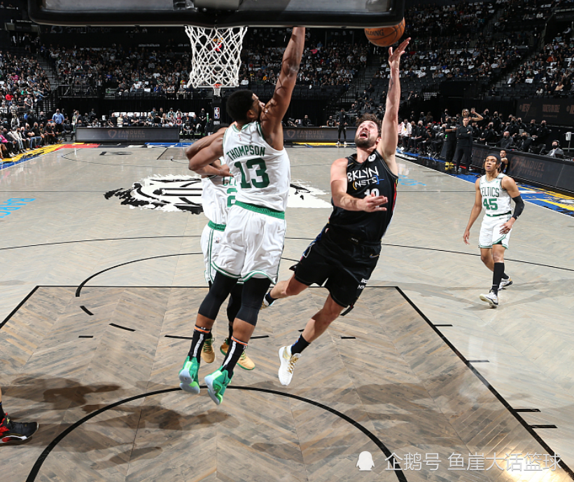 包含今晚葡萄牙体育备战欧篮联里程碑夜比利亚雷亚尔更衣室发声，切尔西迎来里程碑看傻球迷的词条