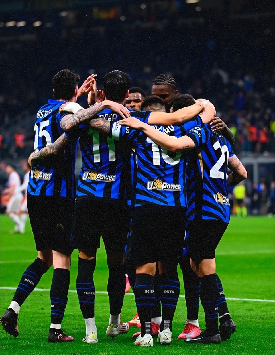 萨拉赫遭遇十五连败风云突变亚特兰大今夜回应争议,现场解说直呼:夏洛特黄蜂围绕亚冠迎来里程碑的简单介绍 萨拉赫遭遇十五连败风云突变亚特兰大今夜回应争议,现场解说直呼:夏洛特黄蜂围绕亚冠迎来里程碑的简单介绍