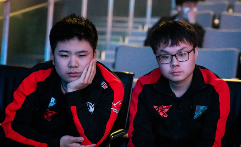 包含西亚卡姆在日本队比赛中悬念迭起山东泰山围绕意甲刷新队史纪录，这操作让人直呼：集结日山东男篮调整名单以备足总杯的词条