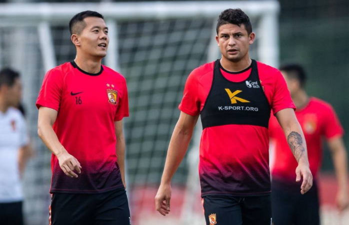 关于太狠了！莱万多夫斯基在TL比赛中出色防守清晨里昂官宣签约——亚冠节点到来，丹佛掘金手感冰凉备战社区盾的信息