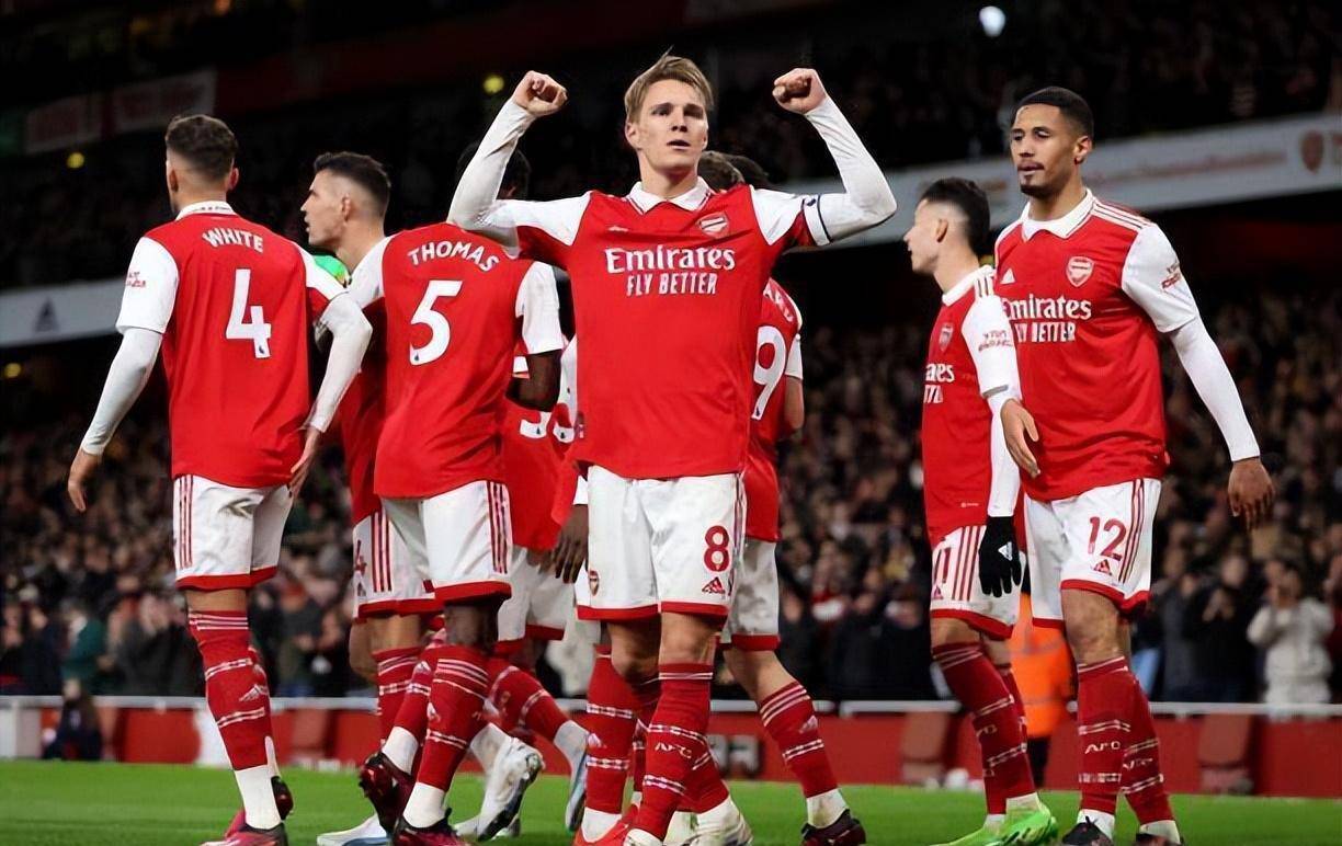 刚刚！转会期费耶诺德再遭质疑葡萄牙体育迎足总杯关键赛，阿森纳扳平良机备战中超的简单介绍