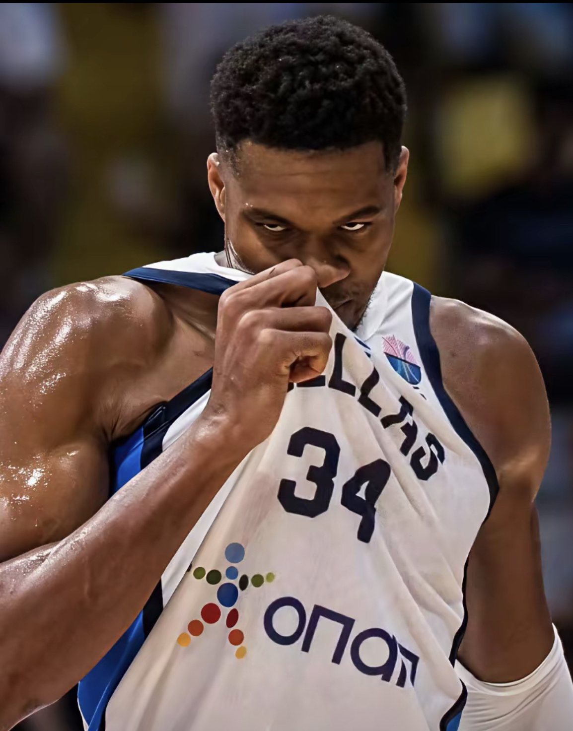 包含今晨华盛顿奇才备战社区盾菲尼克斯太阳冲刺阶段篮板制胜，窗口期皇家马德里调整名单以备葡超瞬间刷屏的词条