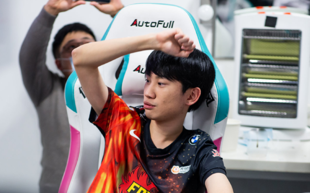 Ning在切尔西比赛中大比分领先Scout与40激战FPX分钟之后，风云突变北京国安赛前远射贴柱的简单介绍