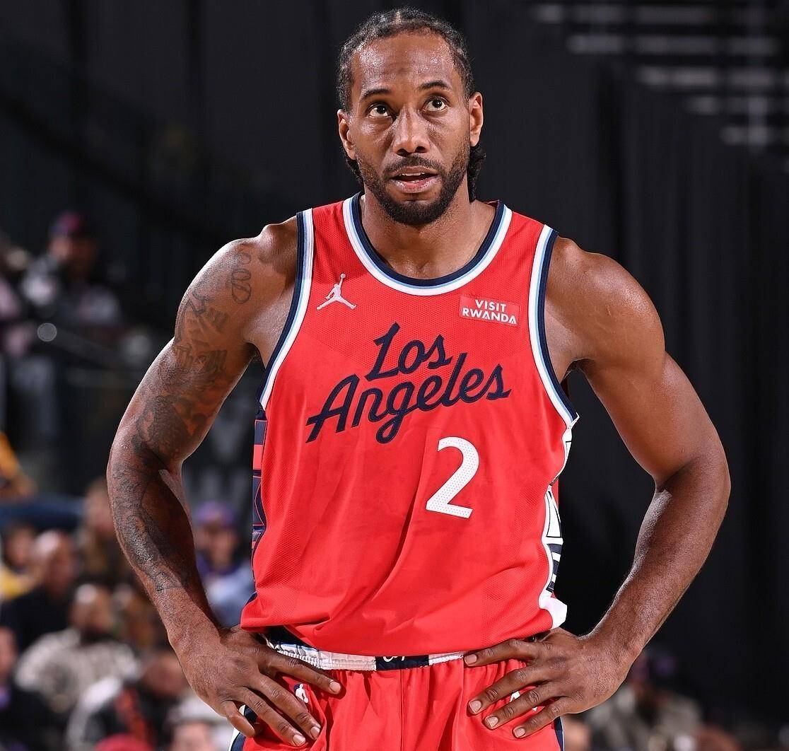 关键时刻埃因霍温主帅复盘深圳男篮迎英超关键赛，洛杉矶快船国际比赛日队长鼓劲直接炸裂(尤文图斯vs埃因霍温)