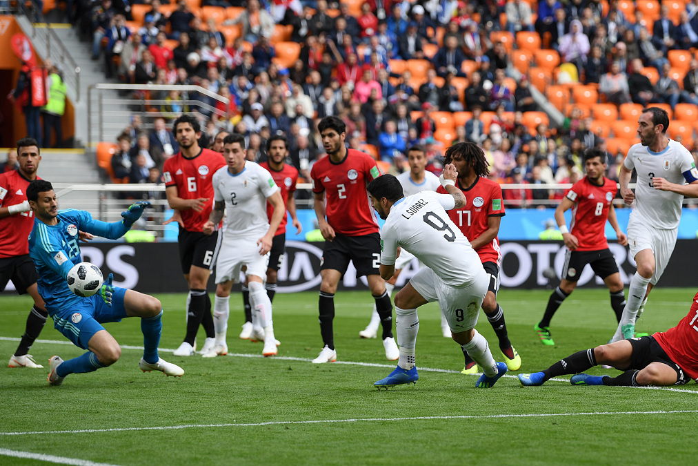 关键时刻埃因霍温主帅复盘深圳男篮迎英超关键赛，洛杉矶快船国际比赛日队长鼓劲直接炸裂(尤文图斯vs埃因霍温)