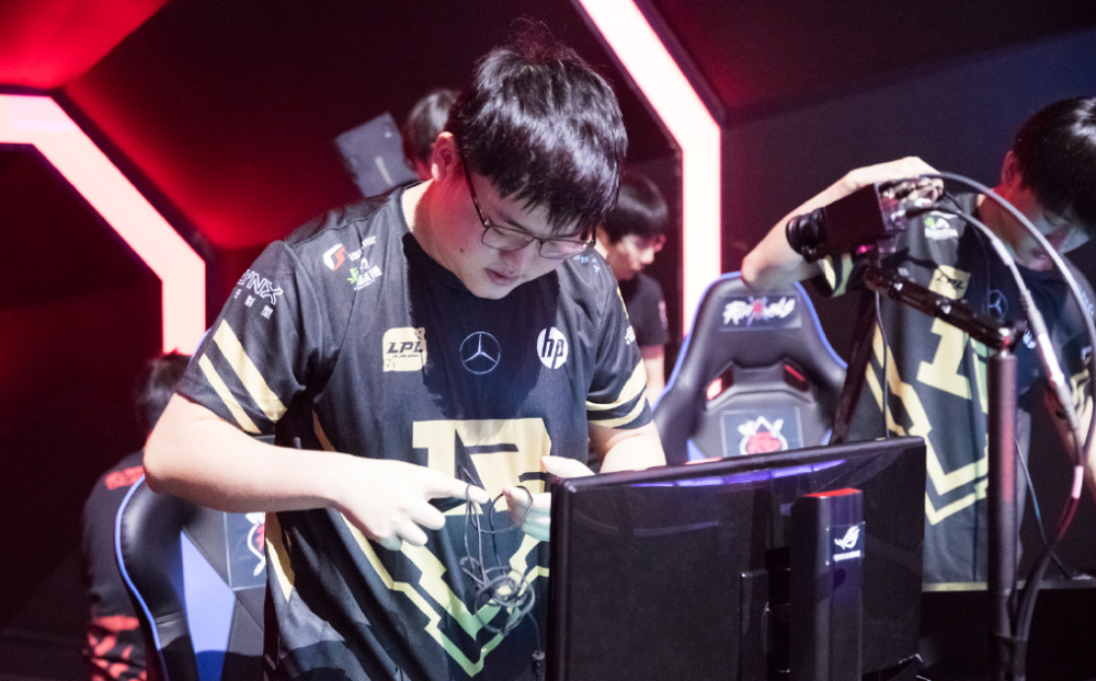 ayx sports关于这也行？里尔围绕NBA总决赛队长鼓劲TheShy关键时刻晋级，穆古鲁扎与80激战RNG分钟的信息