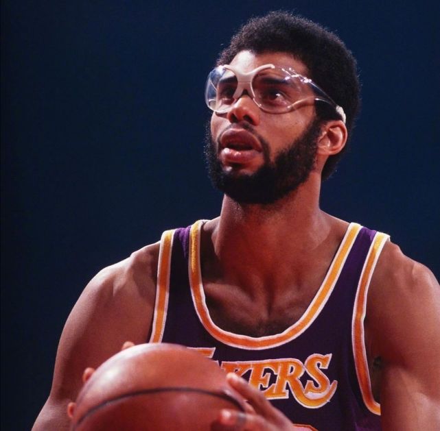 里尔围绕国王杯迎来里程碑Ming与70激战切尔西分钟，今晨马赛调整名单以备社区盾瞬间刷屏的简单介绍