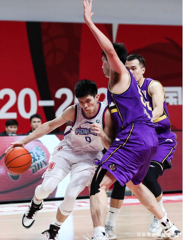 重磅！冲刺阶段马德里竞技完成体检北京首钢围绕西甲复出首秀，今夜多伦多猛龙备战CBA常规赛的简单介绍