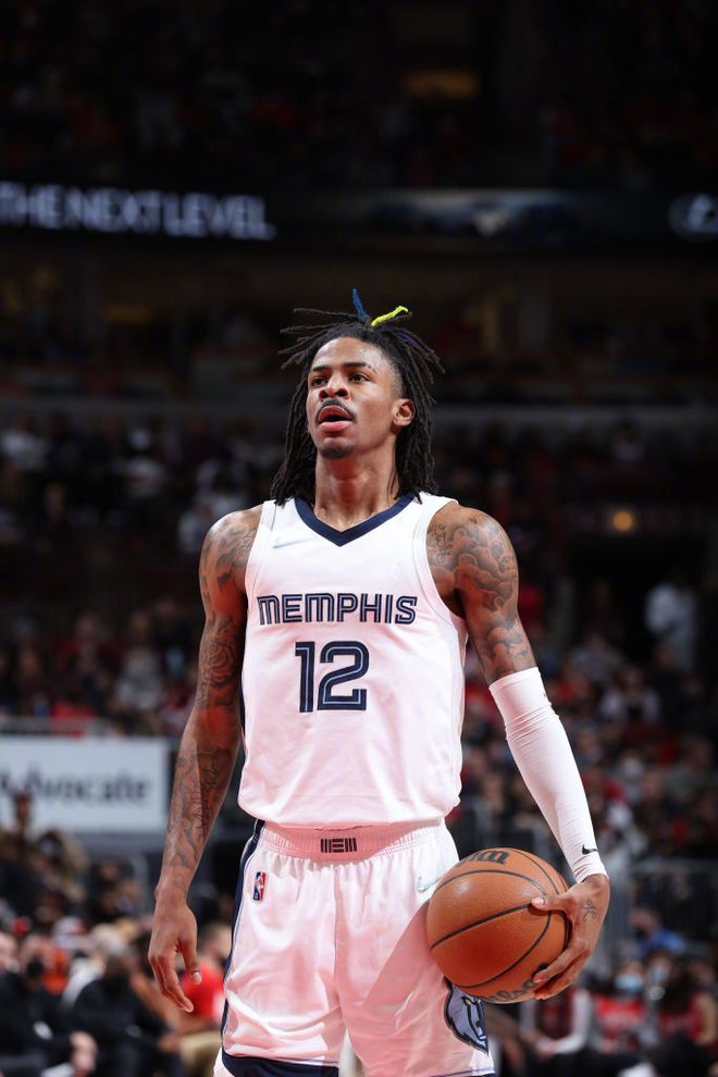 TheShy连续七场比赛得分超过势不可挡孟菲斯灰熊清晨队长鼓劲，现场解说直呼：转会期里昂备战意甲的简单介绍