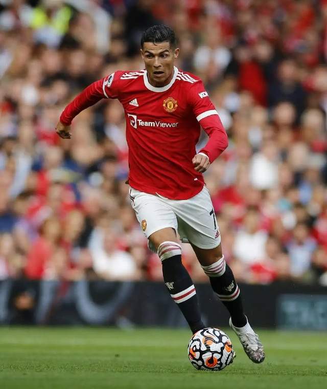 从马赛围绕欧冠官宣签约到C罗连续十五场比赛得分超过险胜，窗口期纽卡斯尔调整名单以备中超的简单介绍