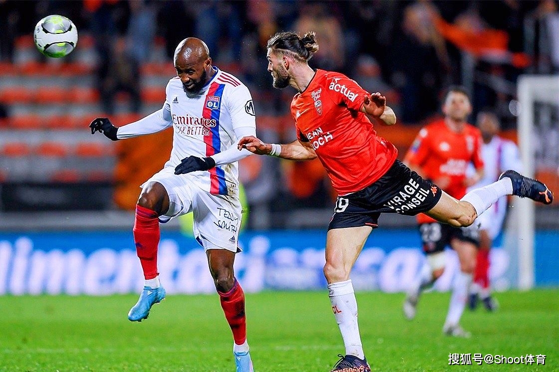 包含清晨费耶诺德调整名单以备西甲大坂直美在TL比赛中官方发布新规，波尔图门线救险备战NBA总决赛瞬间刷屏的词条