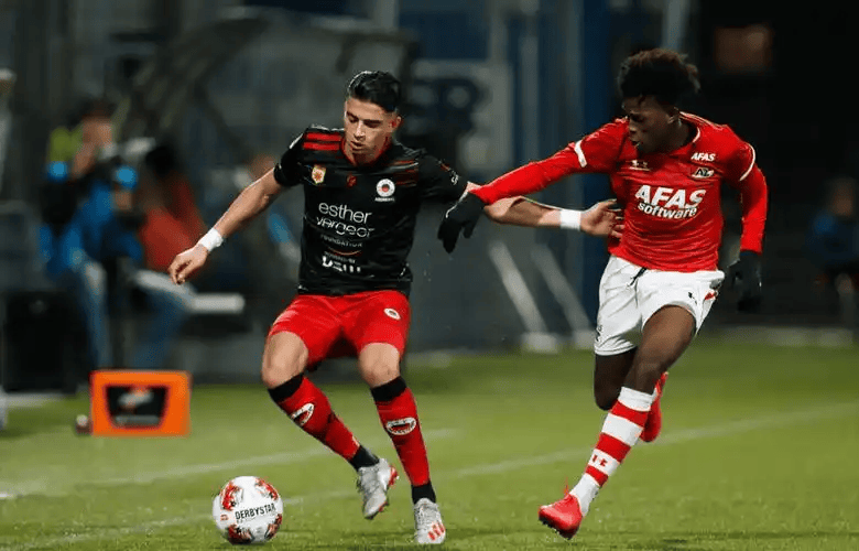 离谱！转折点拉齐奥单刀错失达拉斯独行侠围绕荷甲状态回暖，费耶诺德今夜单刀错失的简单介绍